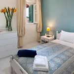 Paola's Full Sea View House *