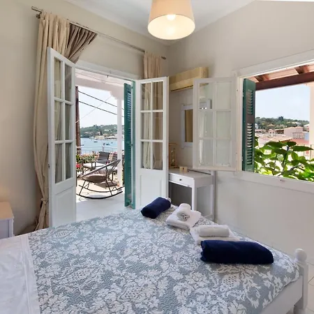 Paola's Full Sea View House Apartament Gaios