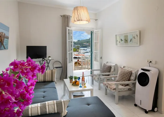 Paola's Full Sea View House Gaios